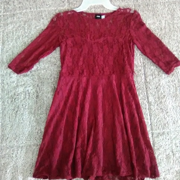Maroon|Floral Lace Dress - Picture 4 of 4